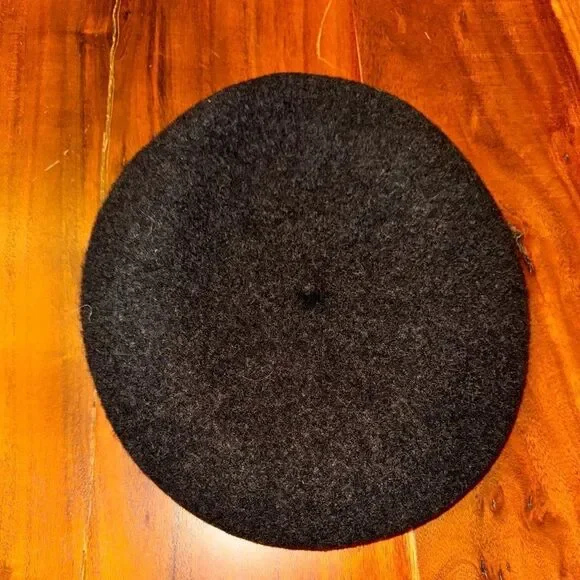 Chantaco Basque French Beret authenic and vintage EUC No wear